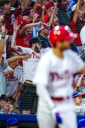 Trea Turner: Quay Đầu